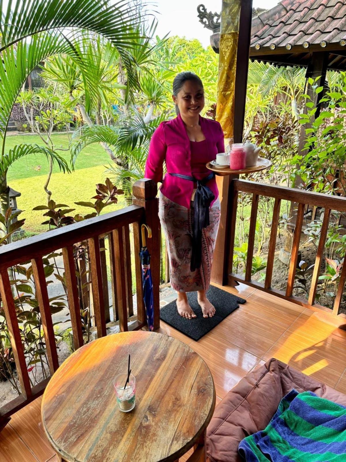 Island Garden Huts Lembongan Bed & Breakfast Exterior photo