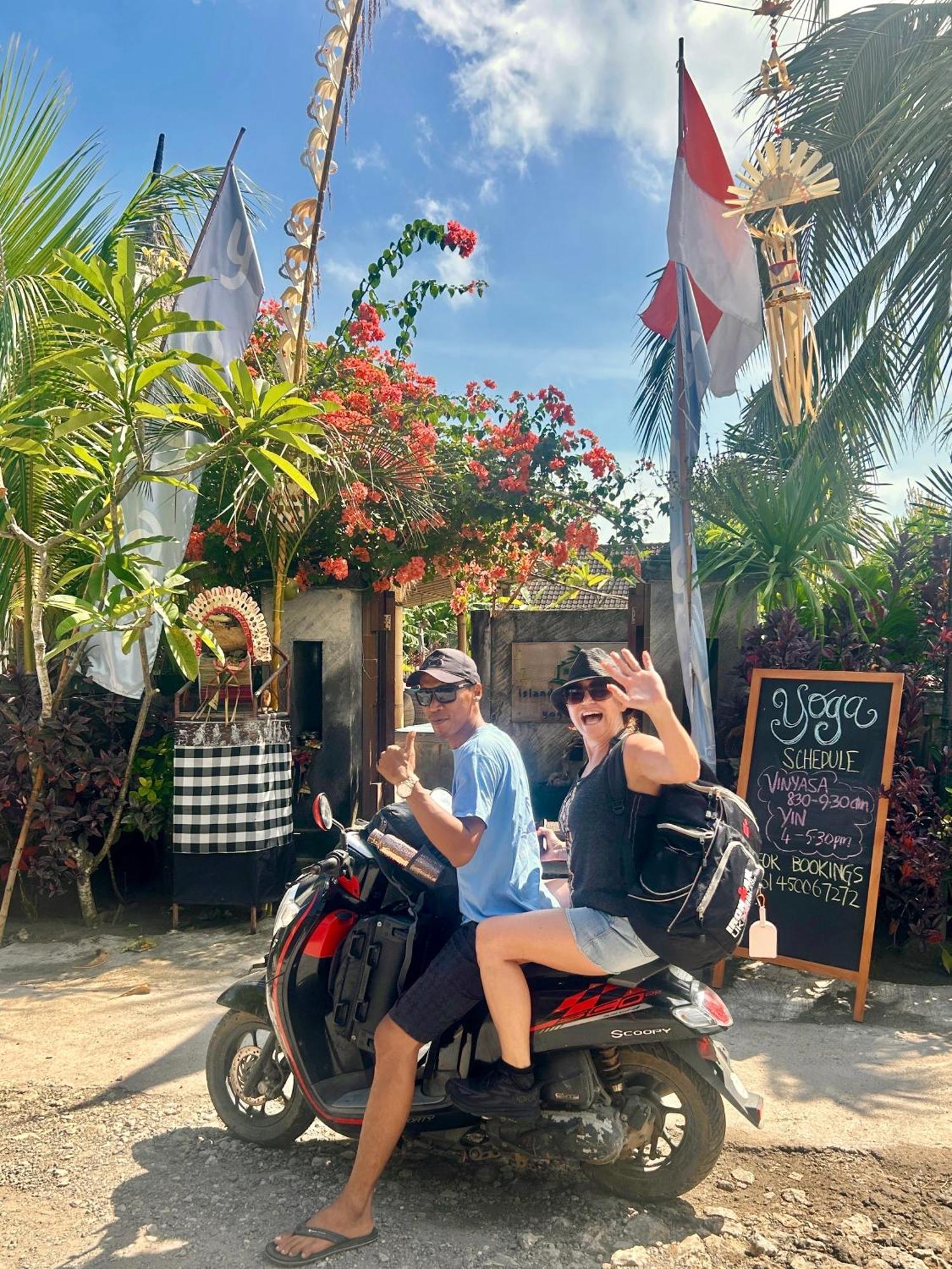 Island Garden Huts Lembongan Bed & Breakfast Exterior photo